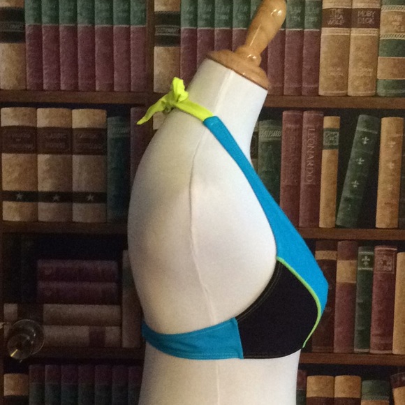 Gossip Halter Bikini Top - M - Picture 4 of 6
